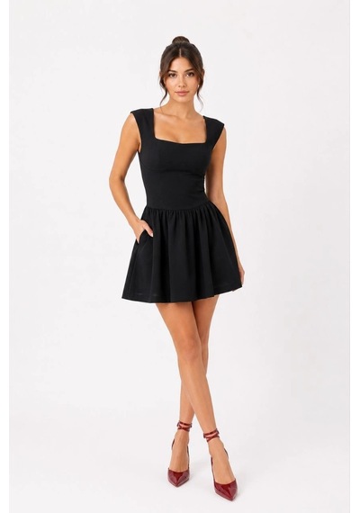 Moda Kadın Premium Kolsuz Kare Yaka Cepli Bel Oturtmalı Kloş Mini Elbise - Siyah Çok Renkli