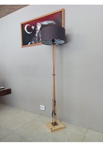 Lambader Ahşap Ayaklı Köşe Lambası Kahverengi