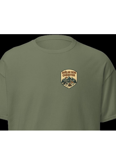 Wildstyle Dağlar Beni Çağırıyor Renkli Vintage Dağ Doğa Kamp Baskılı Unisex Bisiklet Yaka Pamuklu Tişört Haki