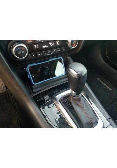 2015 Mazda 3 İçin Cep Telefonu Tutucu