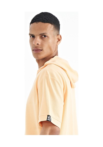 Tommylife Tommy Life Kavun Içi Kapüşonlu Kol Etiket Detaylı Oversize Erkek T-shirt - 88179 Kavun Içi Tommylife Tommy Life Kavun Içi Kapüşonlu Kol Etiket Detaylı Oversize Erkek T-shirt - 88179 Kavun Içi
