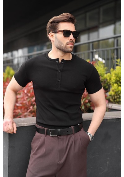 Madmext Siyah Yarım Düğmeli Slim Fit Erkek Tişört E7186
