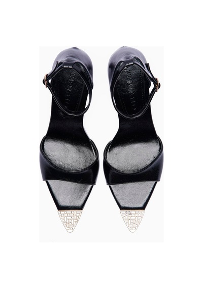 Mubiano Kadın Stiletto Sivri Burun Taş Detaylı Baretli Topuklu Ayakkabı Zafira Siyah Siyah Mubiano Kadın Stiletto Sivri Burun Taş Detaylı Baretli Topuklu Ayakkabı Zafira Siyah Siyah