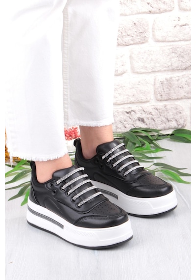 Fort 07319 Flet Taş Aksesuar Bağcıklı Kalın Taban Sneaker Kadın Ayakkabı Siyah - Beyaz Fort 07319 Flet Taş Aksesuar Bağcıklı Kalın Taban Sneaker Kadın Ayakkabı Siyah - Beyaz