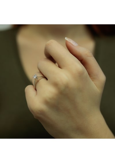Lova F Renk 0,24 Karat Pırlanta Tektaş Yüzük - 1050114