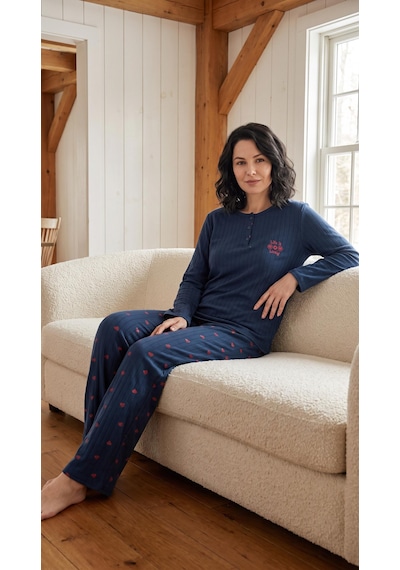 Eyfuze Kadın Kışlık Büyük Beden Desenli Yakası Düğmeli Uzun Kollu Pijama Takımı Lacivert - Kırmızı