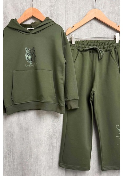 Riccotarz Erkek Çocuk Önü Ve Arkası Kurt Çizim Baskılı Kapüşonlu Sweatshirt Yeşil Eşofman Takım Riccotarz Erkek Çocuk Önü Ve Arkası Kurt Çizim Baskılı Kapüşonlu Sweatshirt Yeşil Eşofman Takım
