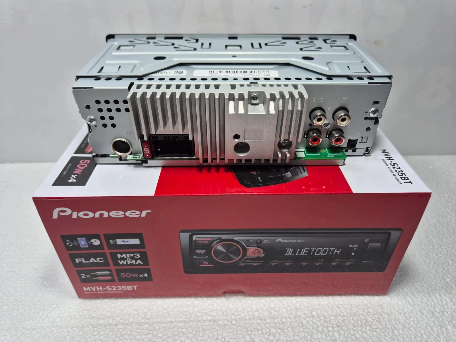 Pioneer Teyp Mvh-s235bt Çift Amfi Çıkışlı , Bluetooth , Usb , Aux Ve Ekstra Basslı Oto Teyp