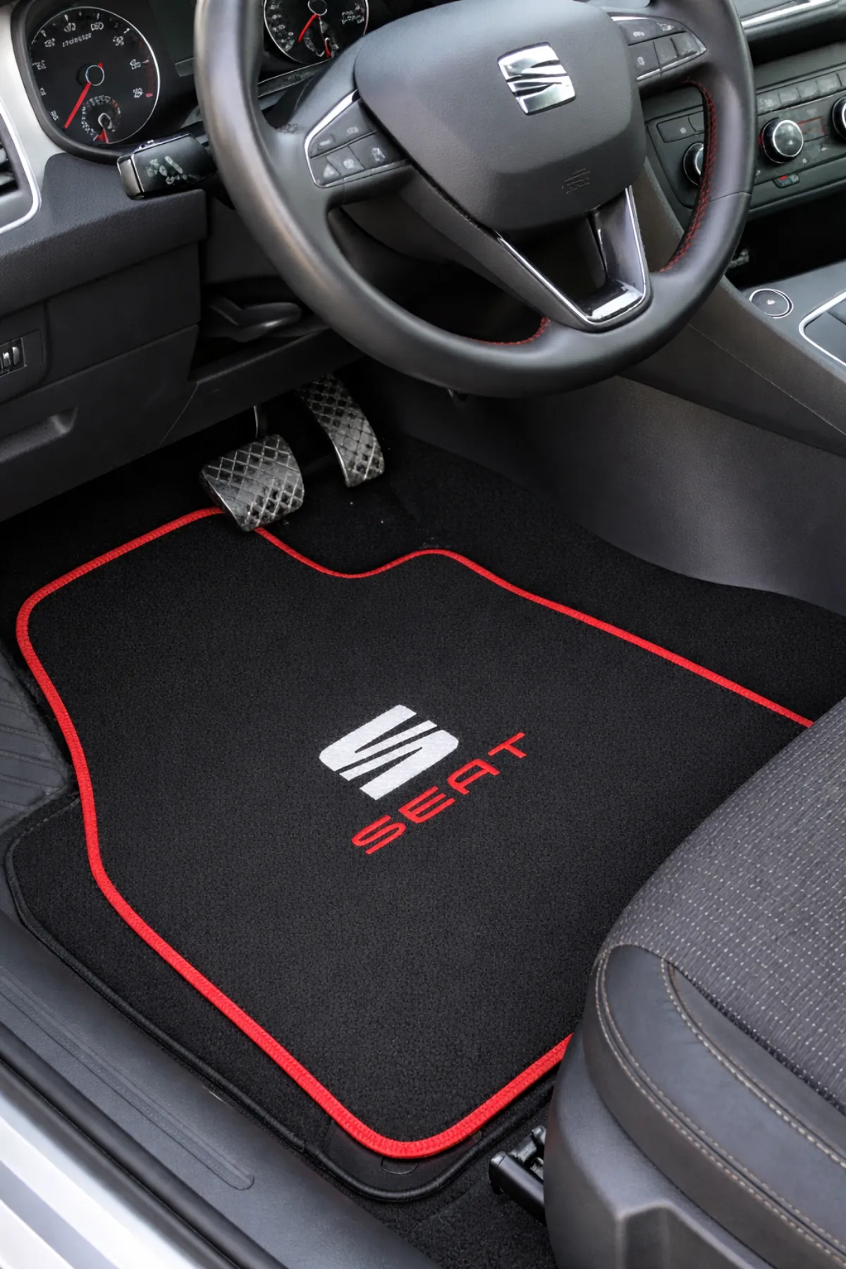 Seat Uyumlu Nakış Işlemeli 5 Li Oto Halı Paspas Siyah Araç Içi Paspas Seti