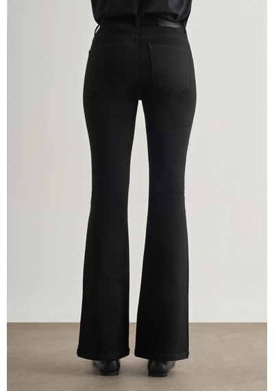 Mizalle Skinny Fit Flare Paça Siyah Denim Pantolon Siyah