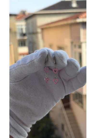 Kadın Gümüş Renk Pembe Kalpli Şık Tasarım Sallantılı Küpe Gümüş