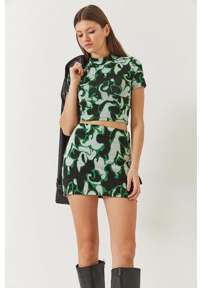 Shade Kadın Yarım Balıkçı Kısa Kollu Crop Mini Etekli Alt-üst Takım 60261373 - Yeşil-siyah Çok Renkli Shade Kadın Yarım Balıkçı Kısa Kollu Crop Mini Etekli Alt-üst Takım 60261373 - Yeşil-siyah Çok Renkli
