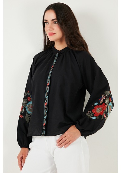 Lela Nakışlı Pamuklu Regular Fit Balon Kol Yazlık Bayan Gömlek 611Bz0173 Siyah Lela Nakışlı Pamuklu Regular Fit Balon Kol Yazlık Bayan Gömlek 611Bz0173 Siyah