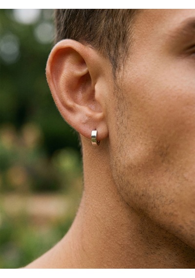 925 Ayar Gümüş Rodyum Kaplama Yuvarlak Erkek Huggie Halka Küpe - Tek 4x11mm