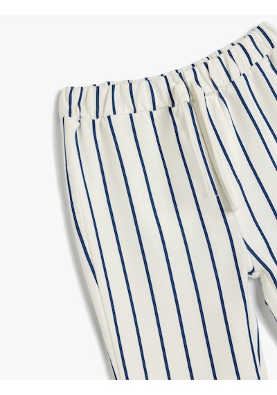 Koton Pantolon Beli Bağlamalı Pamuklu Lacivert Çizgili 5smb40016tk 7s2 Beyaz - Lacivert Koton Pantolon Beli Bağlamalı Pamuklu Lacivert Çizgili 5smb40016tk 7s2 Beyaz - Lacivert