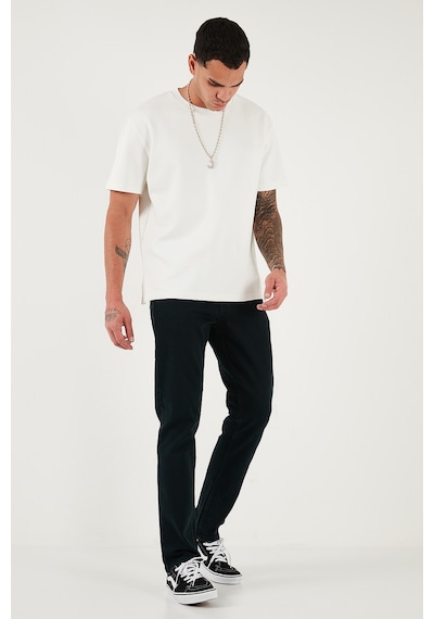 Buratti Pamuklu Comfort Fit Normal Bel Düz Paça Jeans Erkek Kot Pantolon 412C05Texas Koyu Lacivert Buratti Pamuklu Comfort Fit Normal Bel Düz Paça Jeans Erkek Kot Pantolon 412C05Texas Koyu Lacivert