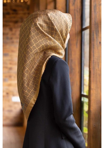 Vissona 100% Twill İpek Etnik Motif Desenli Gold - Siyah Renkli 90x90 Dikim Şekli : El Dikişi Eşarp Çok Renkli