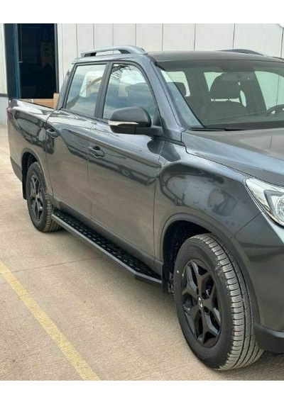Toyota Hilux Yan Basamak Aqm-q30
