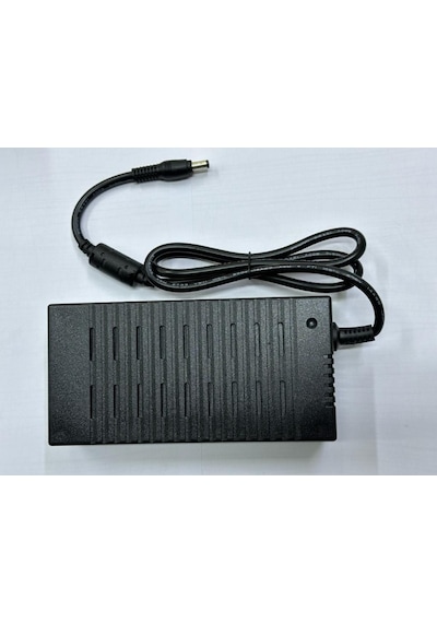 12 Volt 15 Amper Adaptör 12 Volt 15 Amper Plastik Kasa Adaptör 12 Volt 15 Amper 5.5 Mm 2.5 Mm Adaptör