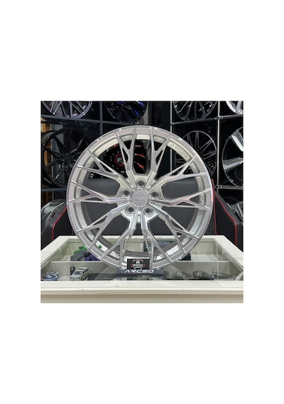 18 İnç 5x112 Arceo Roma Silver Jant Modeli 4adet