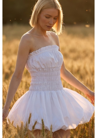 Fashion Cocktail Bubble Coquette Belden Gipeli Balon Etek Korse Esnek Bel Kabarık Etek Beyaz Straplez Gece Elbisesi Fashion Cocktail Bubble Coquette Belden Gipeli Balon Etek Korse Esnek Bel Kabarık Etek Beyaz Straplez Gece Elbisesi