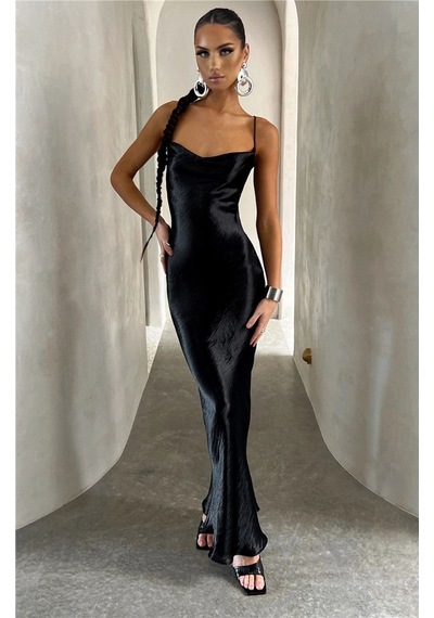 Fashion Cocktail Degaje Yaka Parlak Yumuşak Saten Sırt Bele Kadar Açık Abiye Gece Elbise Siyah Siyah Fashion Cocktail Degaje Yaka Parlak Yumuşak Saten Sırt Bele Kadar Açık Abiye Gece Elbise Siyah Siyah