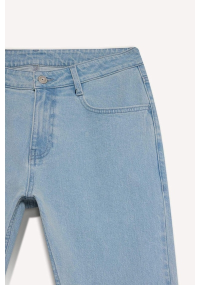 Defacto Sergio Regular Fıt Normal Bel Boru Paça Düz Paça Jean Pantolon E1936AX25SP Mavi Defacto Sergio Regular Fıt Normal Bel Boru Paça Düz Paça Jean Pantolon E1936AX25SP Mavi