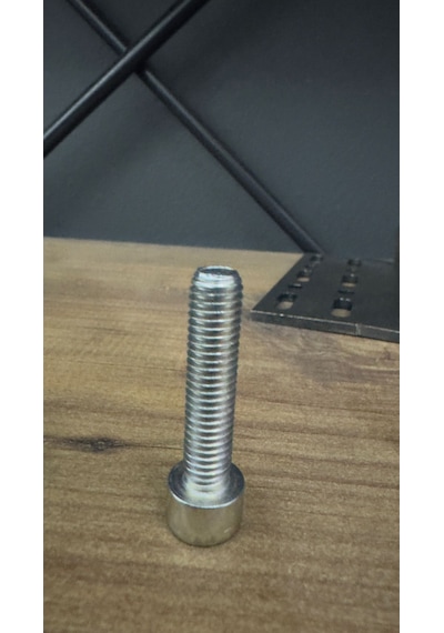Alyan Başlıklı M8x35mm Galvanizli Cıvata ( 100 adet )