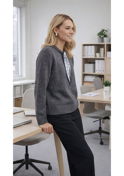 Modeva Global Fularlı Mini Triko Bluz, Desenli Bağcık Detaylı, Rahat Kesim Ve Günlük Kullanıma Uygun Koyu Gri Modeva Global Fularlı Mini Triko Bluz, Desenli Bağcık Detaylı, Rahat Kesim Ve Günlük Kullanıma Uygun Koyu Gri