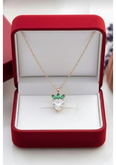 Çekirdekjewelry 925 Ayar Gümüş Kalplı Taşlı Çilek Kolye Beyaz Taş