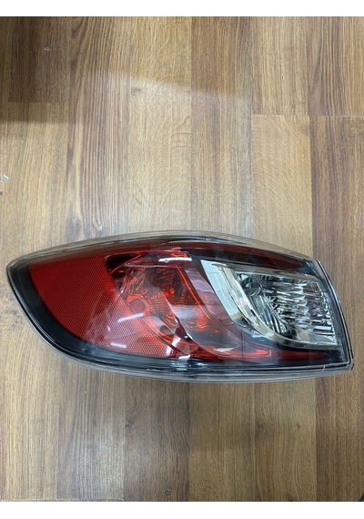 Mazda 3 Dış Sol Stop Lambası 2011