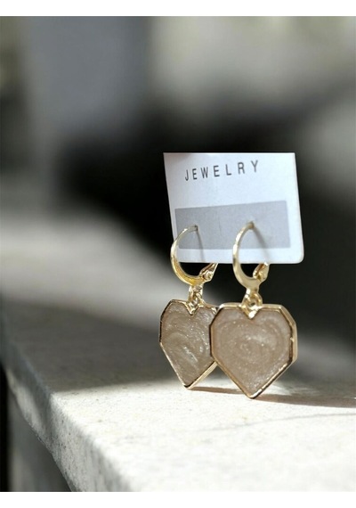 Girift Vintage Grace Heart Bej Sallantılı Küpe Bej