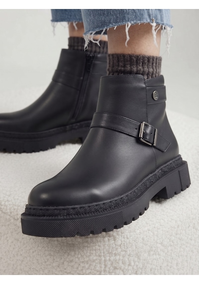 Kadın Argun Siyah Cilt Dikişli Kaydırmaz Düz Taban Bot