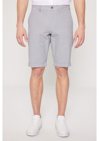 Ac&Co / Altınyıldız Classics Erkek Lacı Beyaz Slim Fit Dar Kesim Pamuklu Beli Bağlamalı Yan Cepli Desenli Şort Lacı Beyaz Lacivert - Beyaz Ac&Co / Altınyıldız Classics Erkek Lacı Beyaz Slim Fit Dar Kesim Pamuklu Beli Bağlamalı Yan Cepli Desenli Şort Lacı Beyaz Lacivert - Beyaz