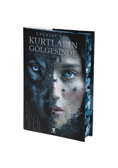 Kurtların Gölgesinde Ciltli-yan Boyamalı / Çağatay Düz
