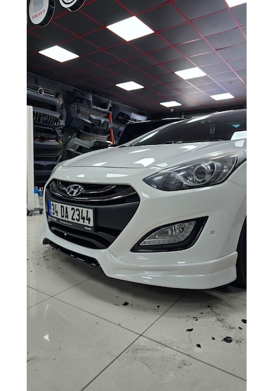 Hyundai İ30 Beyaz Renk Boyalı Ön Custom Tampon Eki Karlık Plastik Boya Kodu Tcw