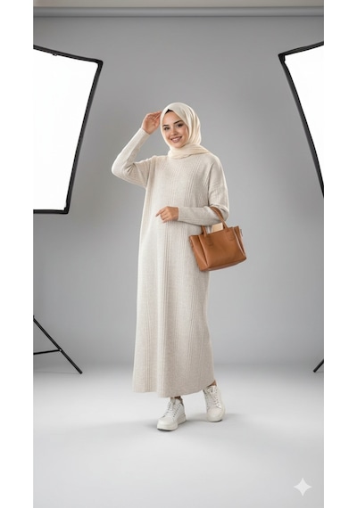 Sonbaharmoda Kadın Uzun Triko Elbise %100 Akrilik Bisiklet Yaka Rahat Ve Şık Kışlık Model Bej