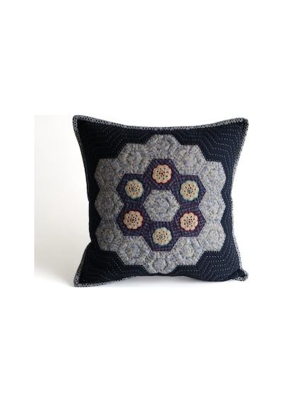 Patchwork El Yapımı Dantel Ve Kumaş Tasarım Yastık Çok Renkli
