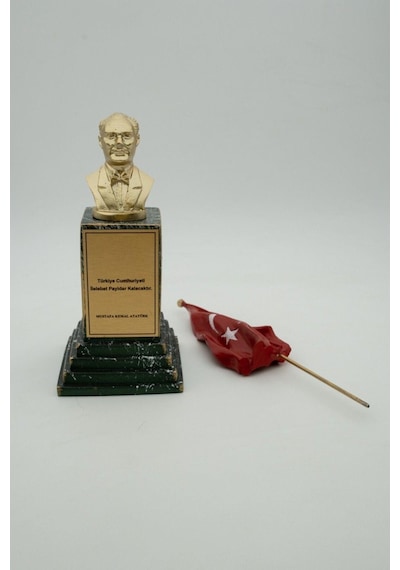 Atatürk Bayraklı Büst Heykel