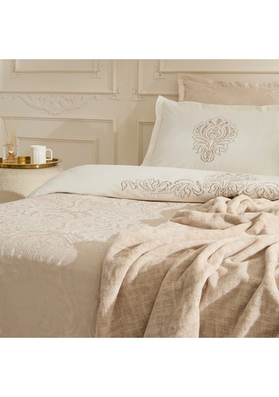 Karaca Home Sevra 8 Parça Private Gold Çeyiz Seti Gold