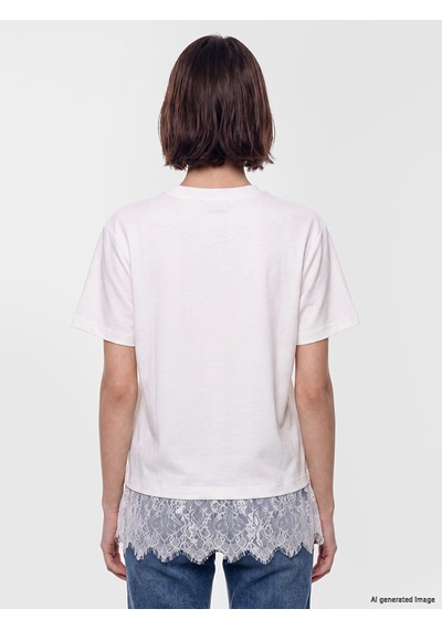 Lcw Modest Beyaz Dantel Detaylı Soft Touch Kadın Tişört