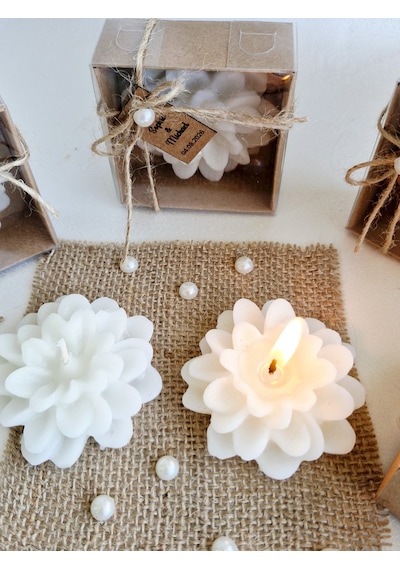 10 Adet Kişiye Özel Hediyelik Lotus Mum - Düğün, Nişan, Kına, Söz, Sünnet Hatırası Beyaz