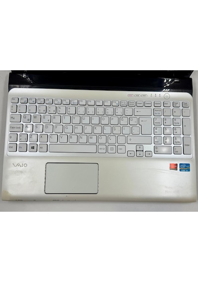 Sony Vaio SVF152C29W i3-3110M 8 GB 128 GB SSD 15.6" Dizüstü Bilgisayar (Outlet)