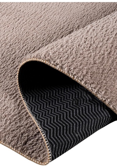 Düz Kahverengi Peluş Halı - Kaymaz Tabanlı, Yumuşak Dokulu, Makinede Yıkanabilir, Salon & Oturma Odası İçin - 1 Çok Renkli Düz Kahverengi Peluş Halı - Kaymaz Tabanlı, Yumuşak Dokulu, Makinede Yıkanabilir, Salon & Oturma Odası İçin - 1 Çok Renkli