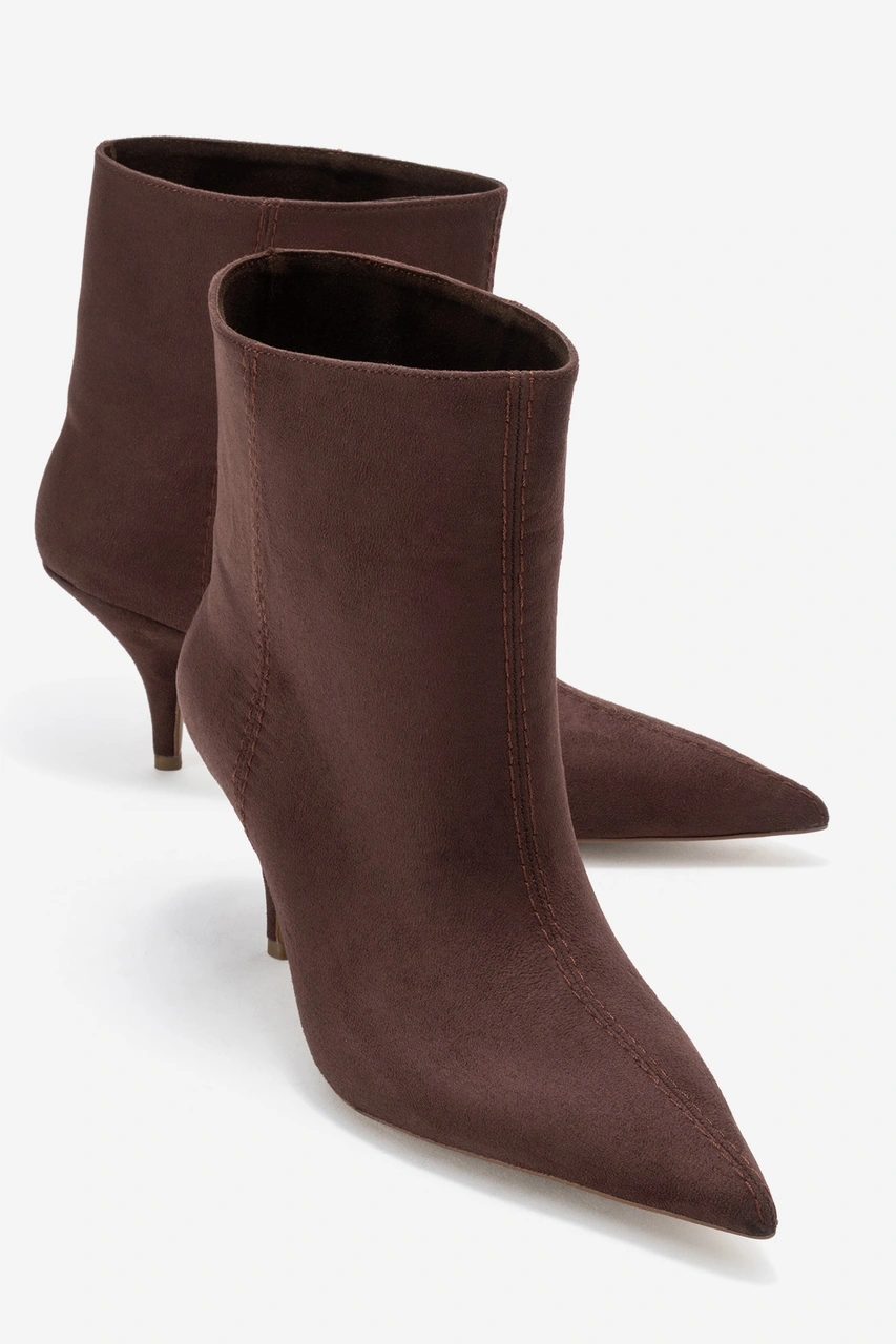 Luvishoes Luvi Shoes Nuvıa Kahverengi Süet Sivri Burunlu Kadın Topuklu Bot Süet Kahve Luvishoes Luvi Shoes Nuvıa Kahverengi Süet Sivri Burunlu Kadın Topuklu Bot Süet Kahve