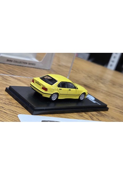 1/64 Bmw E36 Sarı - Collector Edition 50 Years Bmw 3 Series
