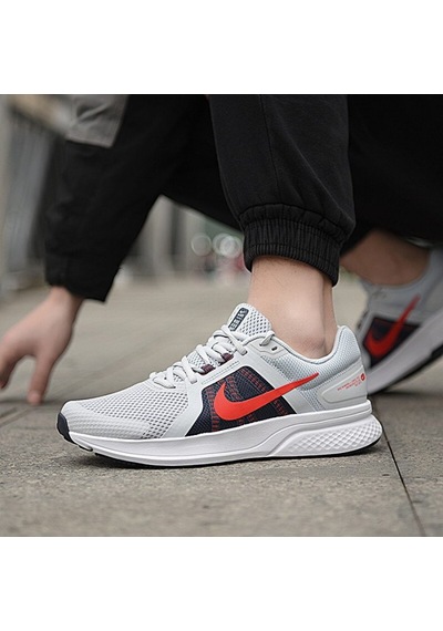 Nike Run Swift 2 Erkek Koşu Ayakkabısı Cu3517 006 Beyaz - Kırmızı