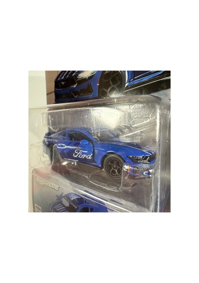 Deluxe Showroom Serisi Ford Mustang Dark Horse Model Araba