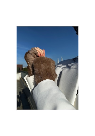 Mollycrush Kadın Peluş Detaylı Yarım Parmak Kışlık Eldiven Sıcak Tutarlı Şık Tasarım Kahverengi Mollycrush Kadın Peluş Detaylı Yarım Parmak Kışlık Eldiven Sıcak Tutarlı Şık Tasarım Kahverengi
