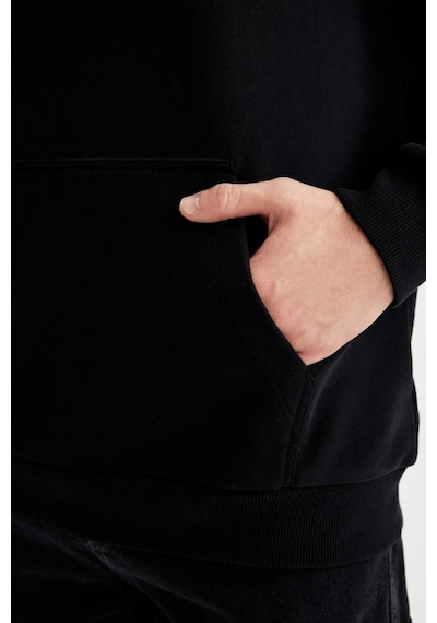 DeFacto Comfort Regular Fit Rahat Kalıp Kapüşonlu Kanguru Cepli Basic Düz Sweatshirt B4446AX24SPBK81